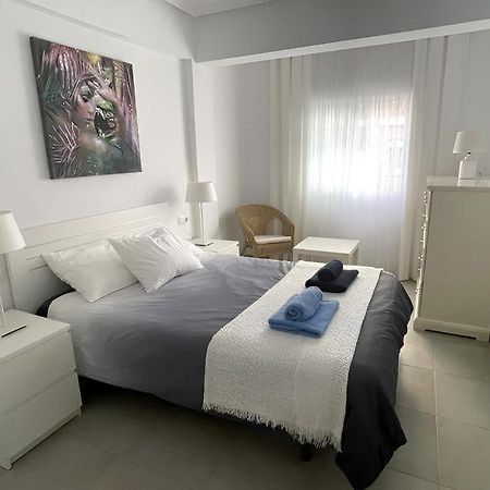 Del Mar 1 Deluxe Apartment Torrevieja Centrum Eksteriør bilde